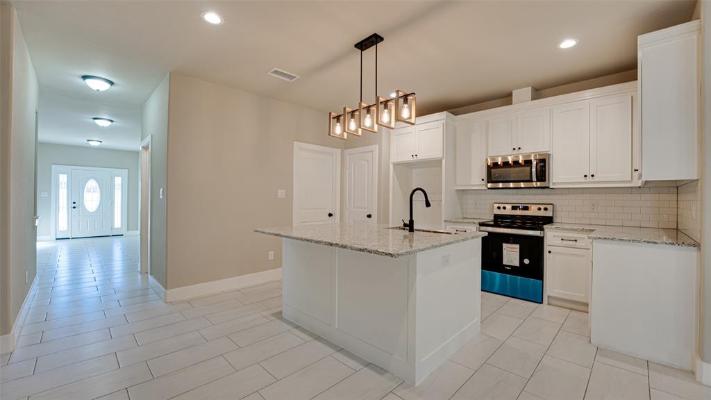 A0597 LATHAM MARY, TRACT 11-9A, ACRES .928 - Residential