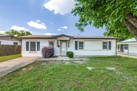 5241 E Berry Street Fort Worth TX 76119