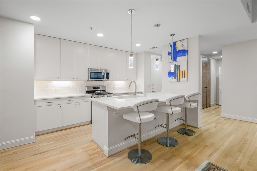 5055 Addison Circle 209