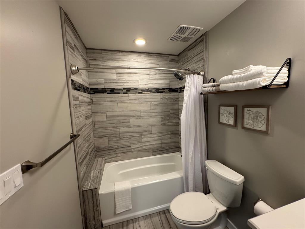 Metropolitan 1200 Main St Condo - Residential