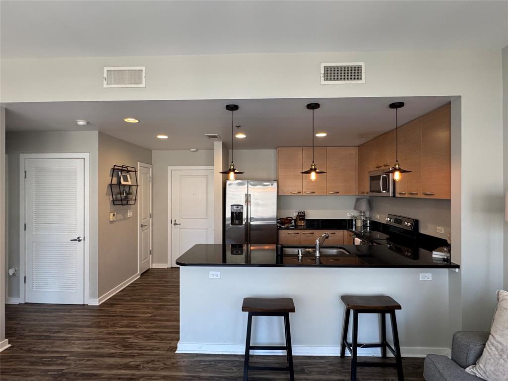 Metropolitan 1200 Main St Condo - Residential