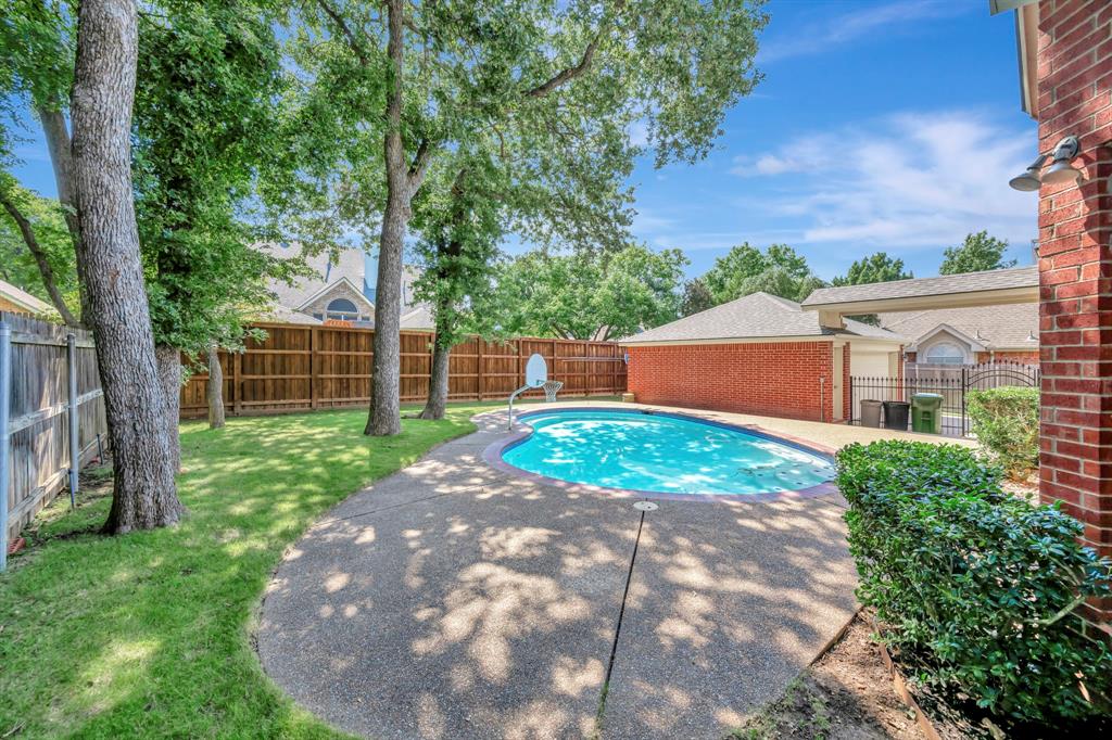 8444 Parkdale Drive