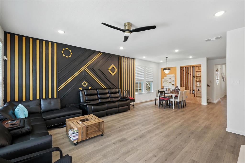 10917 Phelps Way