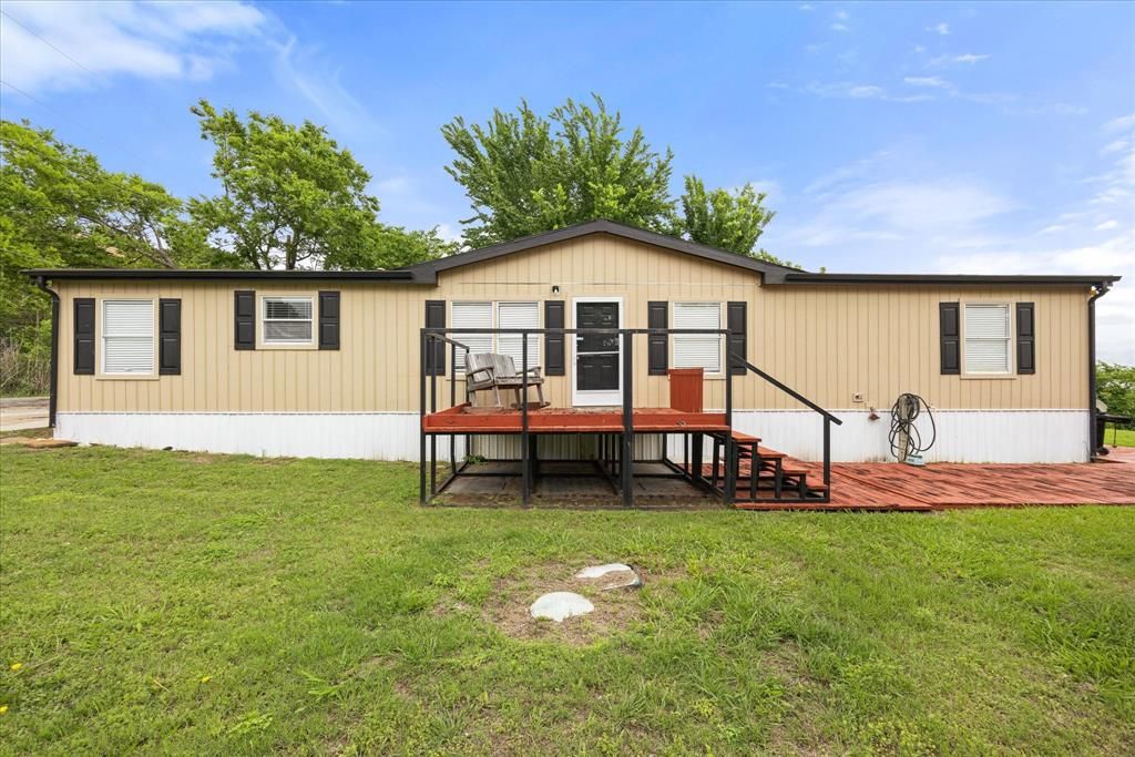 Photo of 5821 Parkside Court, Granbury, TX 76048 (MLS # 21249656)