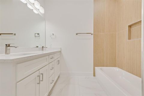 Tiny photo for 219 W Yarmouth Street, Dallas, TX 75208 (MLS # 21101057)