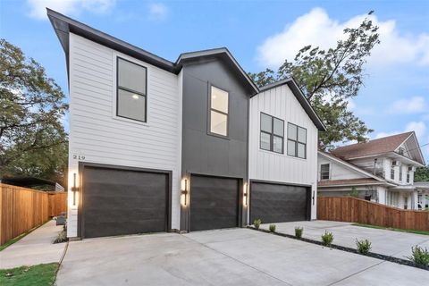 Tiny photo for 219 W Yarmouth Street, Dallas, TX 75208 (MLS # 21101057)