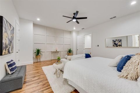 Tiny photo for 219 W Yarmouth Street, Dallas, TX 75208 (MLS # 21101057)