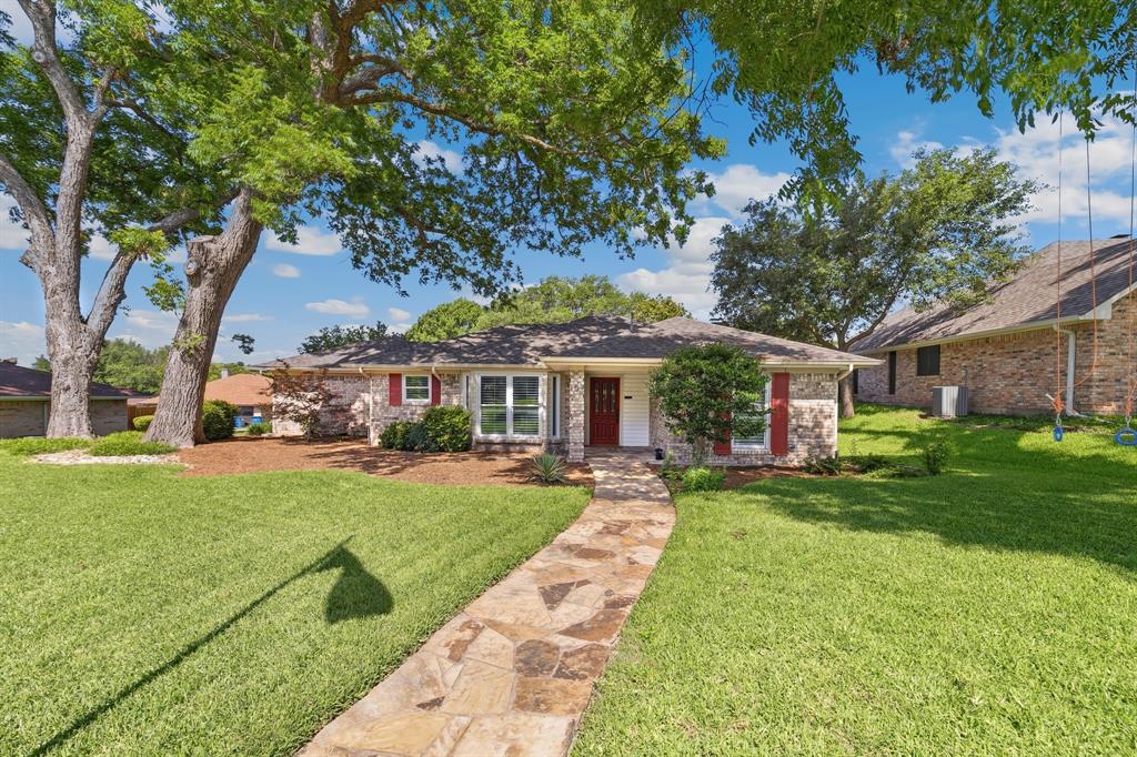 109 Crestwood Drive