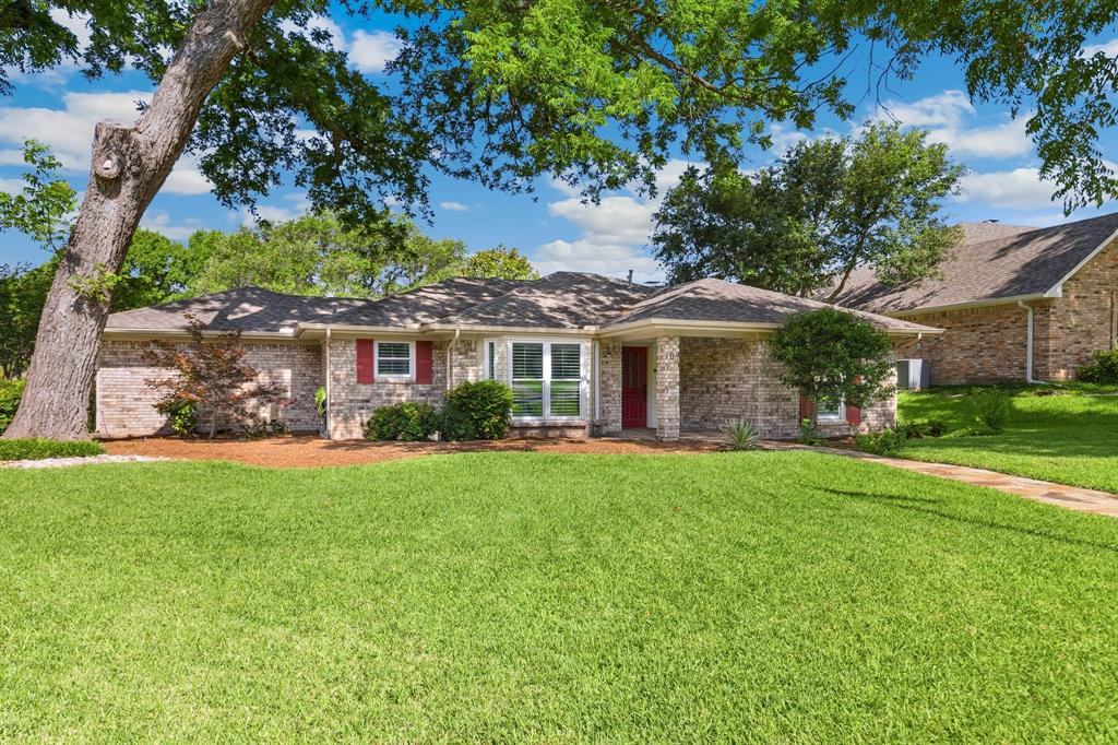 109 Crestwood Drive