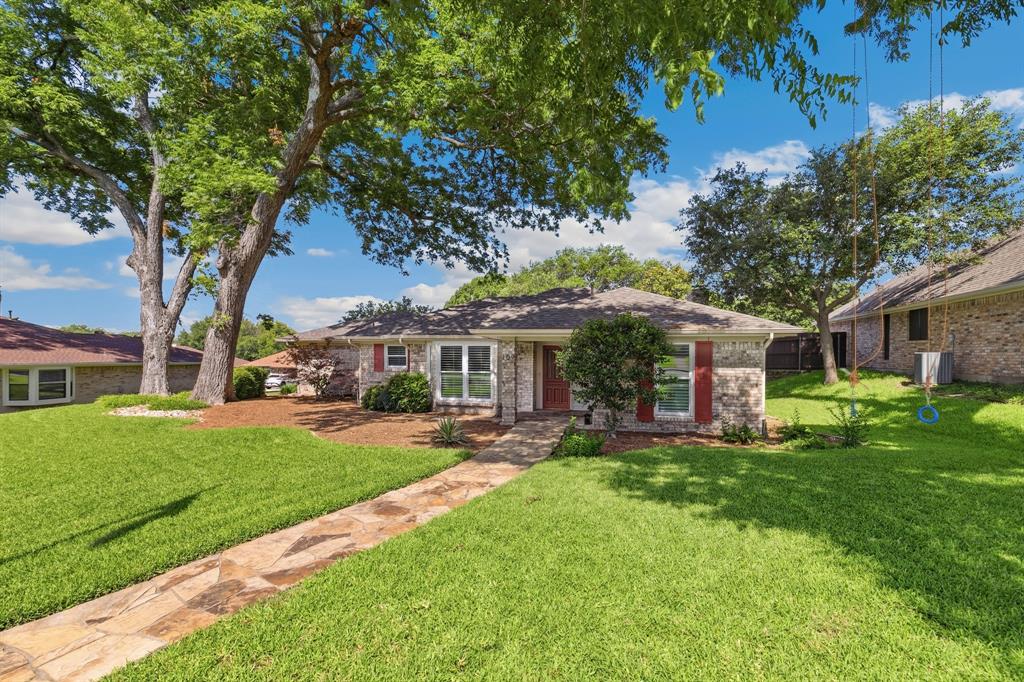 109 Crestwood Drive