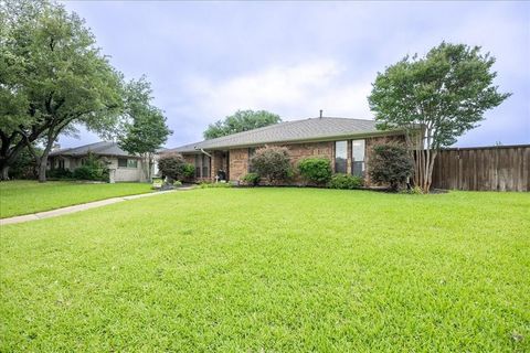 2223 Valley Mill Carrollton TX 75006