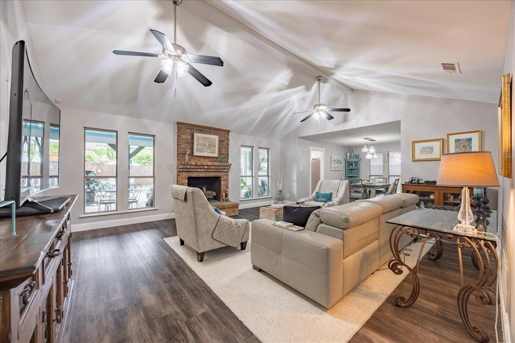 2223 Valley Mill