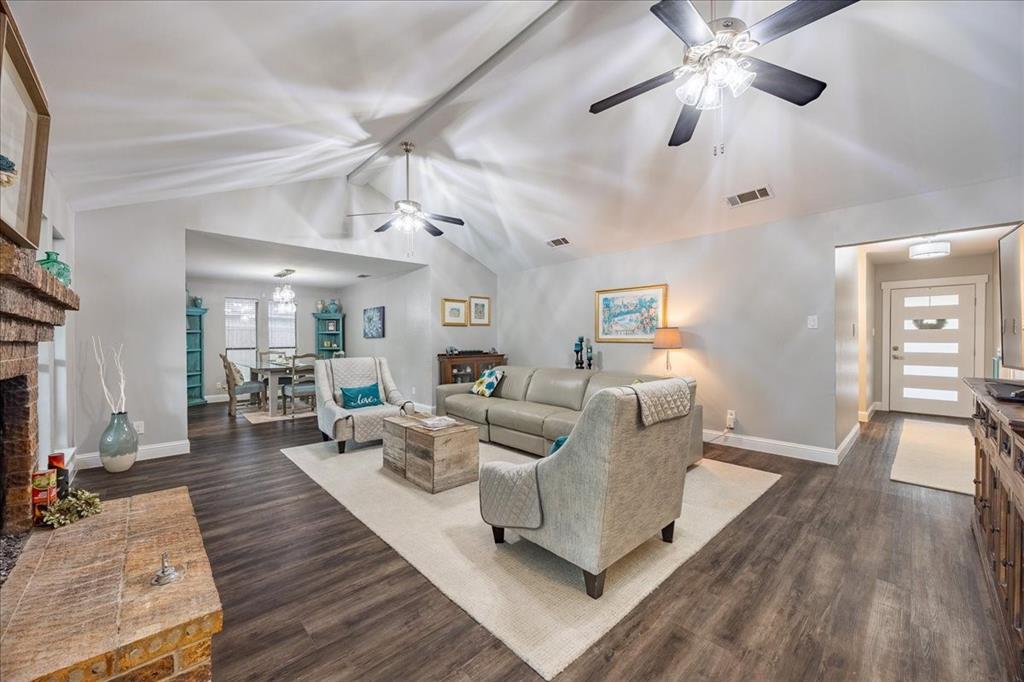 2223 Valley Mill