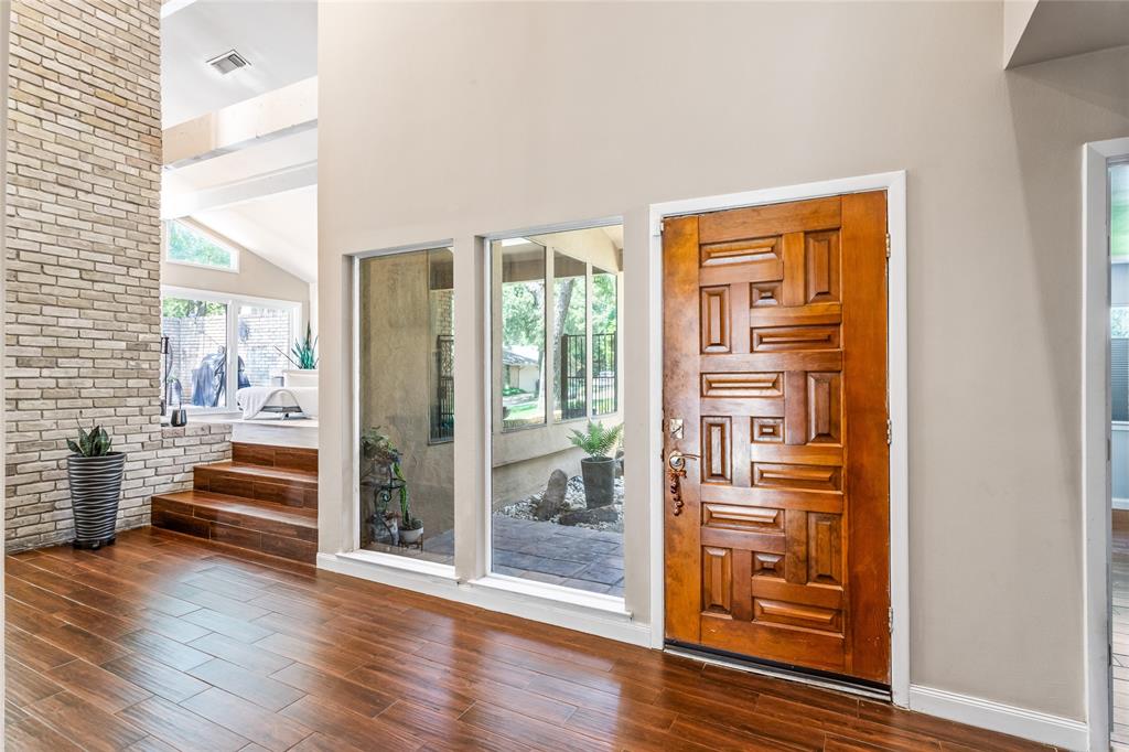 2304 Oak Forest Court