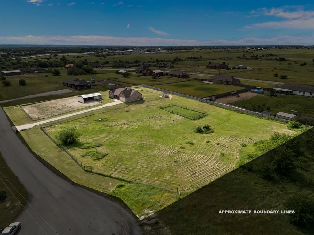 Photo of 115 Blue Castle Court, Weatherford, TX 76088 (MLS # 21268301)
