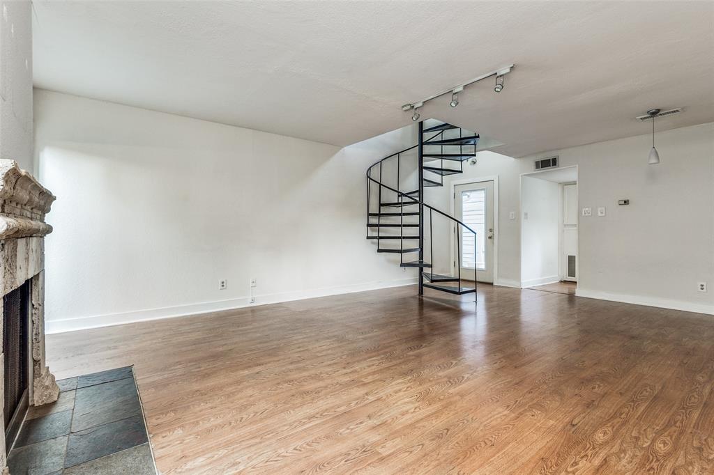 3321 Oak Grove Avenue 107