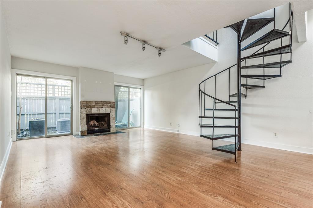 3321 Oak Grove Avenue 107