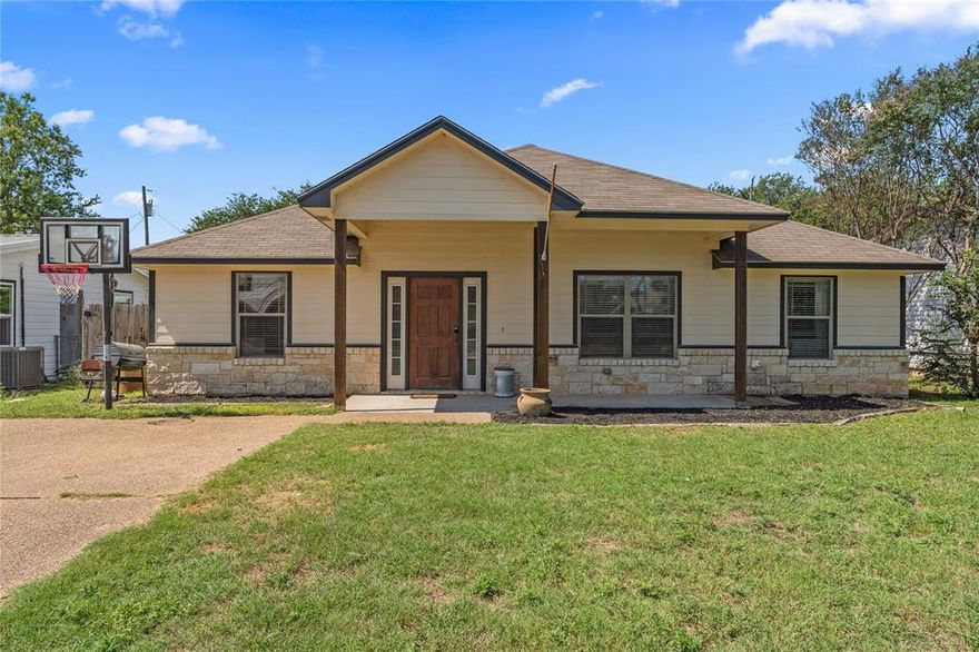 Welcome to this charming 3-bedroom, 2-bathroom home located in the heart of McGregor, Texas—just a short walk to the highly sought-after McGregor schools! This home combines comfort, style, and convenience. Interior highlights include stained concrete flooring throughout, stone accents, recessed lighting, granite countertops, and stainless-steel appliances. The open layout creates a welcoming flow for both everyday living and entertaining. Situated on a well-maintained lot, the property features a classic front porch and plenty of outdoor space to enjoy. With its modern finishes and desirable location, this home is truly move-in ready. Don’t miss your chance to own this adorable home in McGregor ISD and a quick drive to Waco, Temple —schedule your showing today!