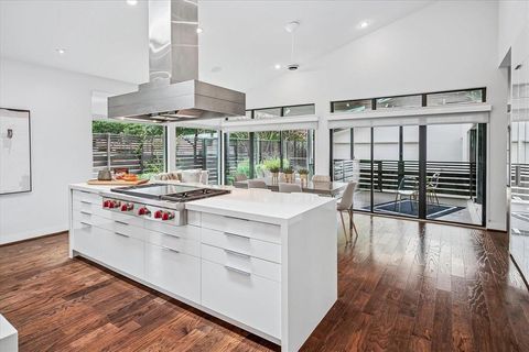 Photo of 6135 Marquita Avenue, Dallas, TX 75214 (MLS # 21094039)