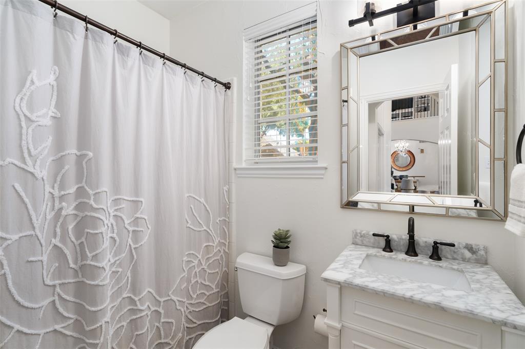 17703 Knollmeadow Lane