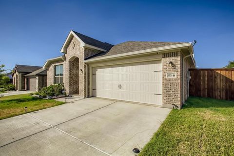 A home in Aubrey