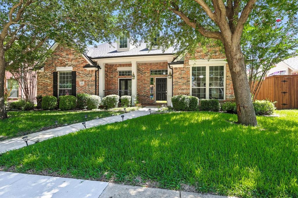 1105 Lamplight Way