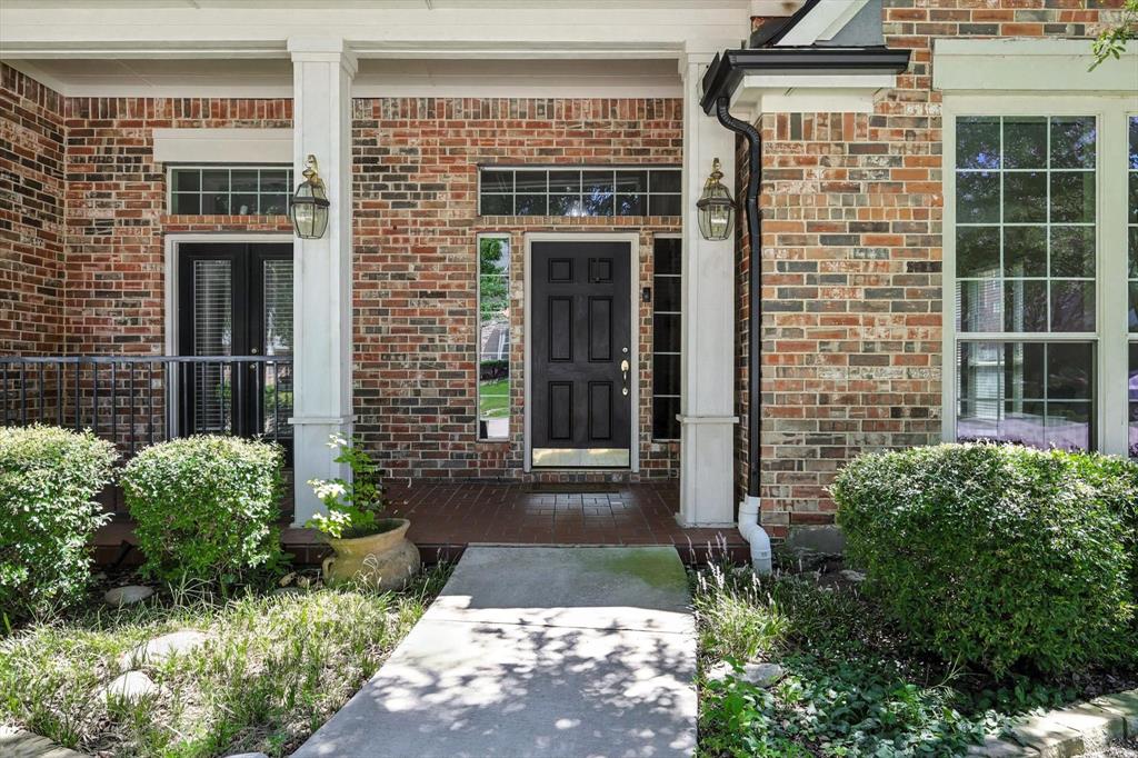1105 Lamplight Way