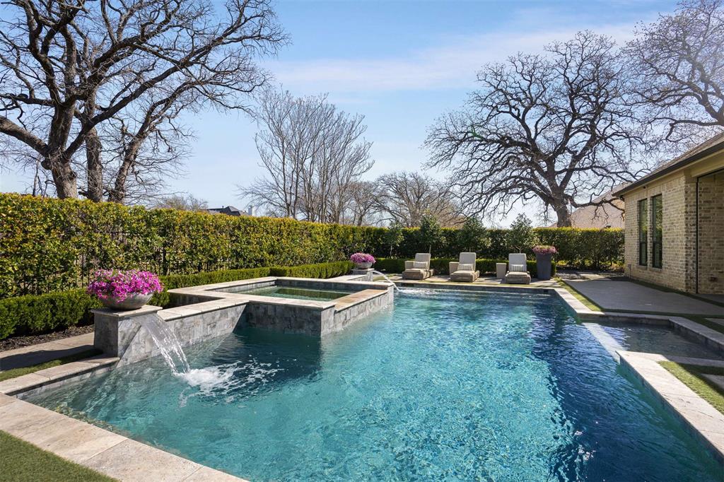 Villas at Hidden Knoll - Residential