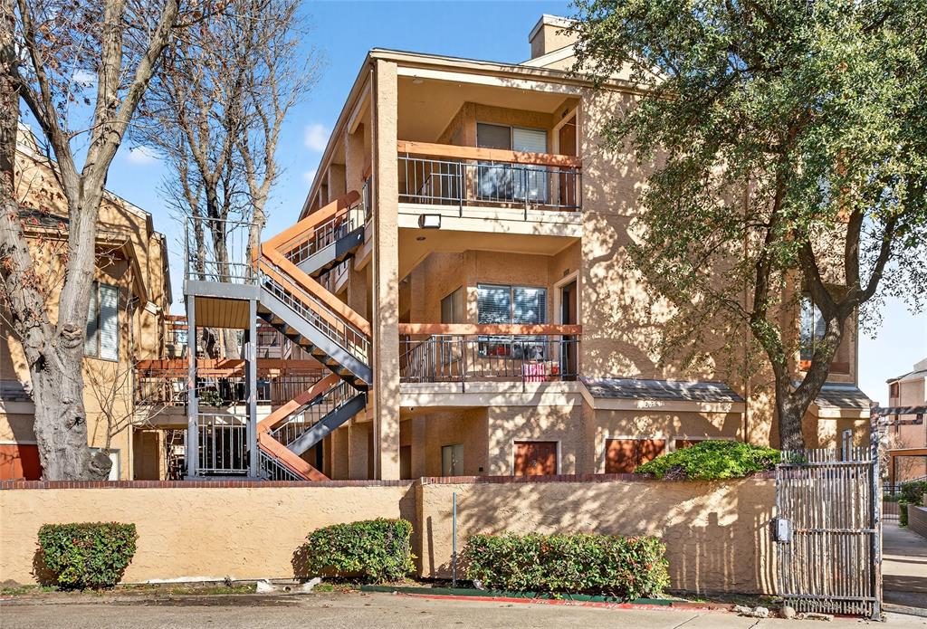 Casa Blanca Condo - Residential