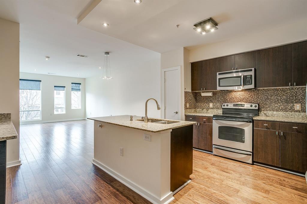 4107 Bowser Avenue 207