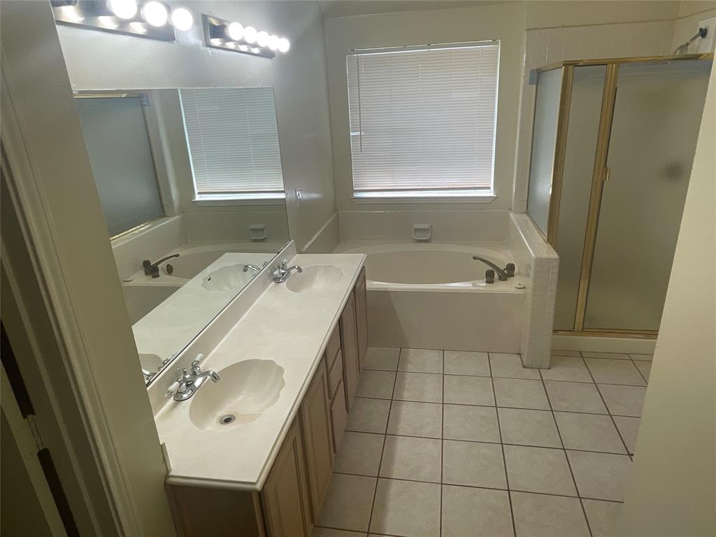 Seville Add Of The Highlands Ph II - Residential Lease