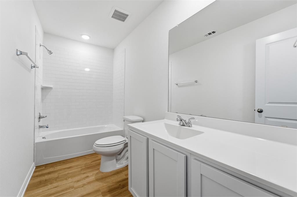 La Terra - Residential