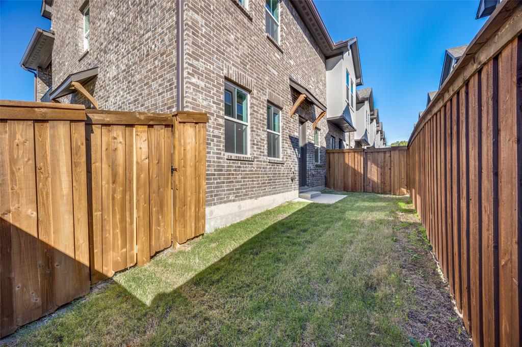 Bunker Hill Town Homes - Residential