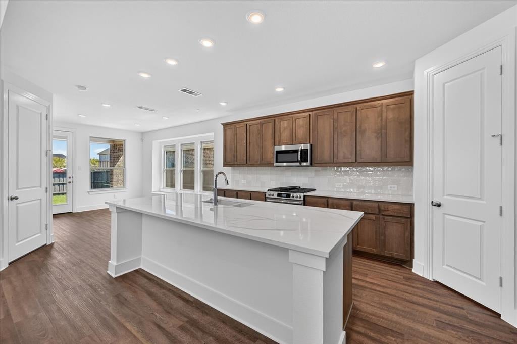 3596 Redbud Flower Trail