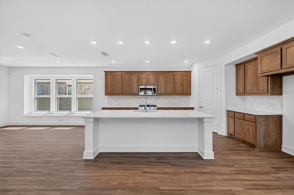 3596 Redbud Flower Trail