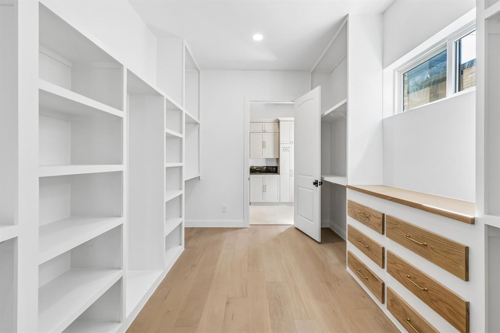 LAKEWOOD HILLS - Residential