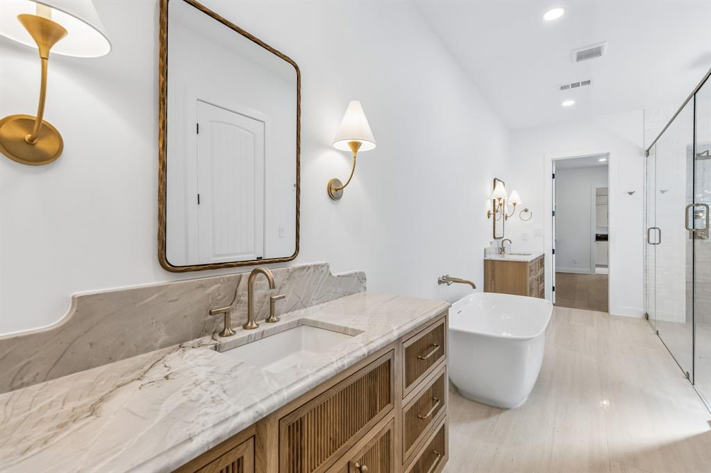 LAKEWOOD HILLS - Residential