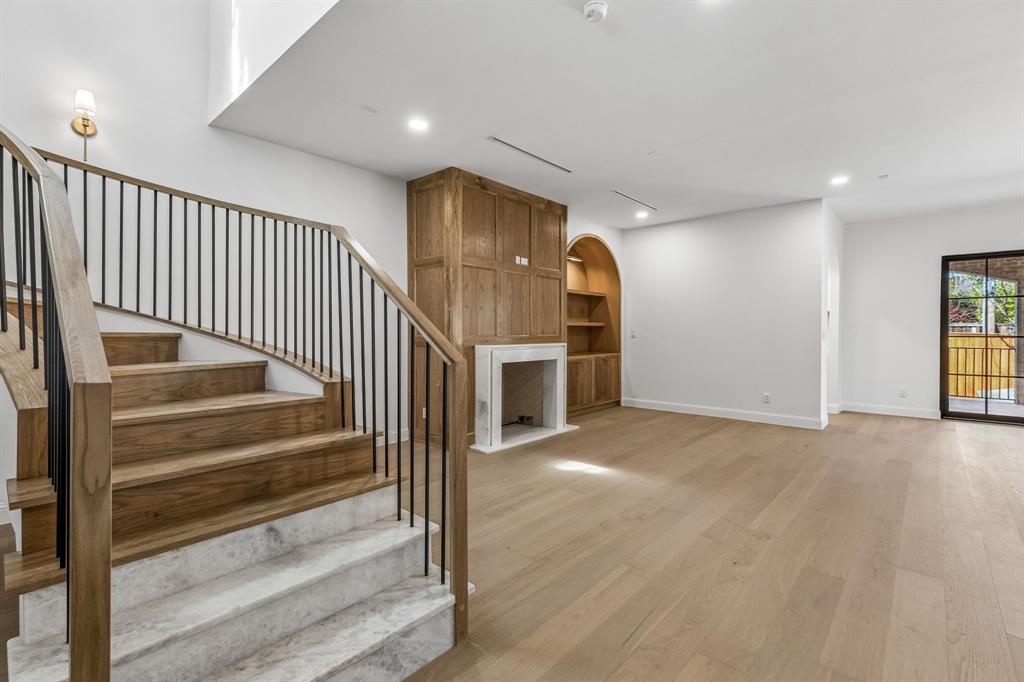 LAKEWOOD HILLS - Residential