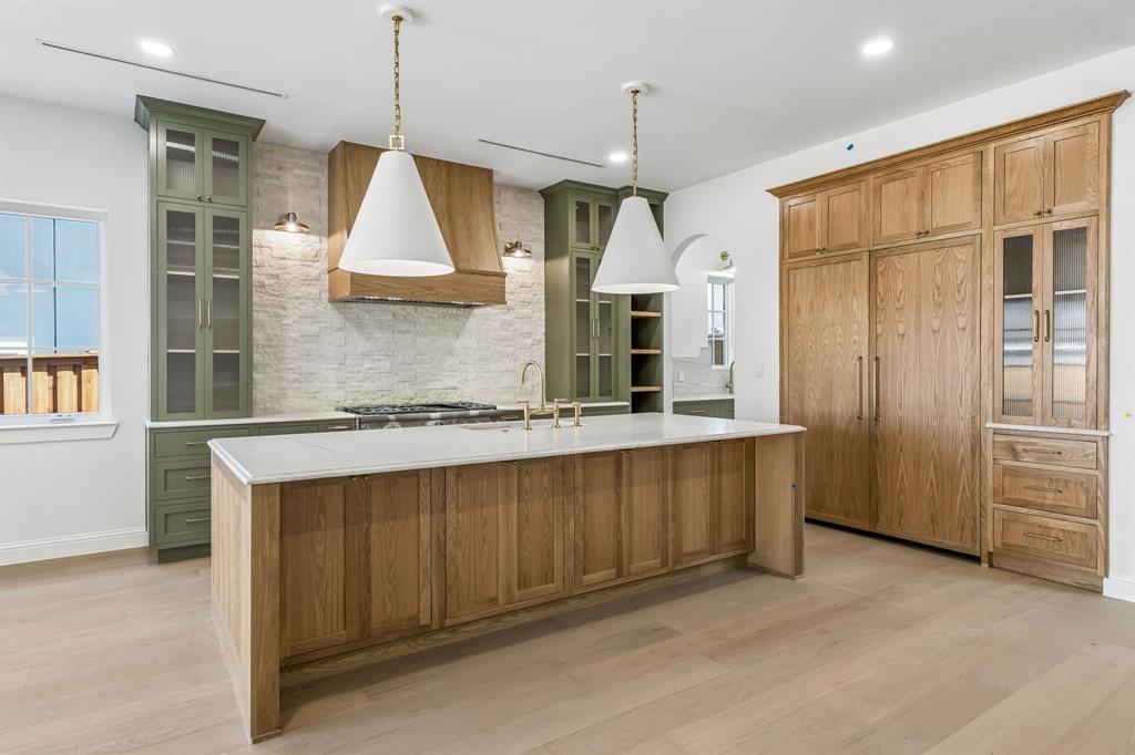 LAKEWOOD HILLS - Residential