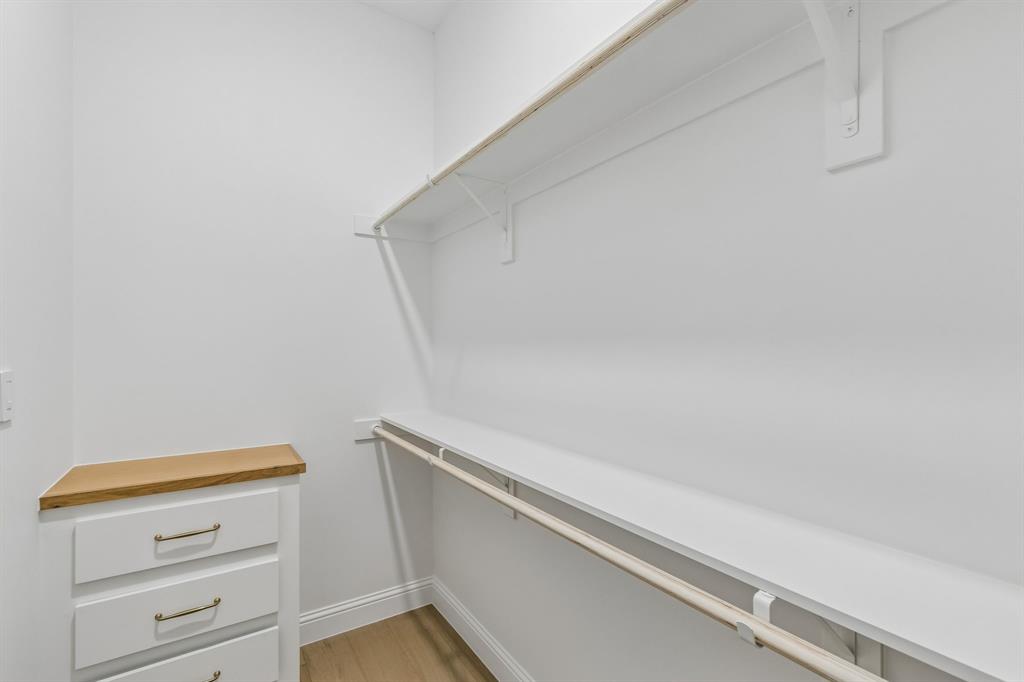 LAKEWOOD HILLS - Residential