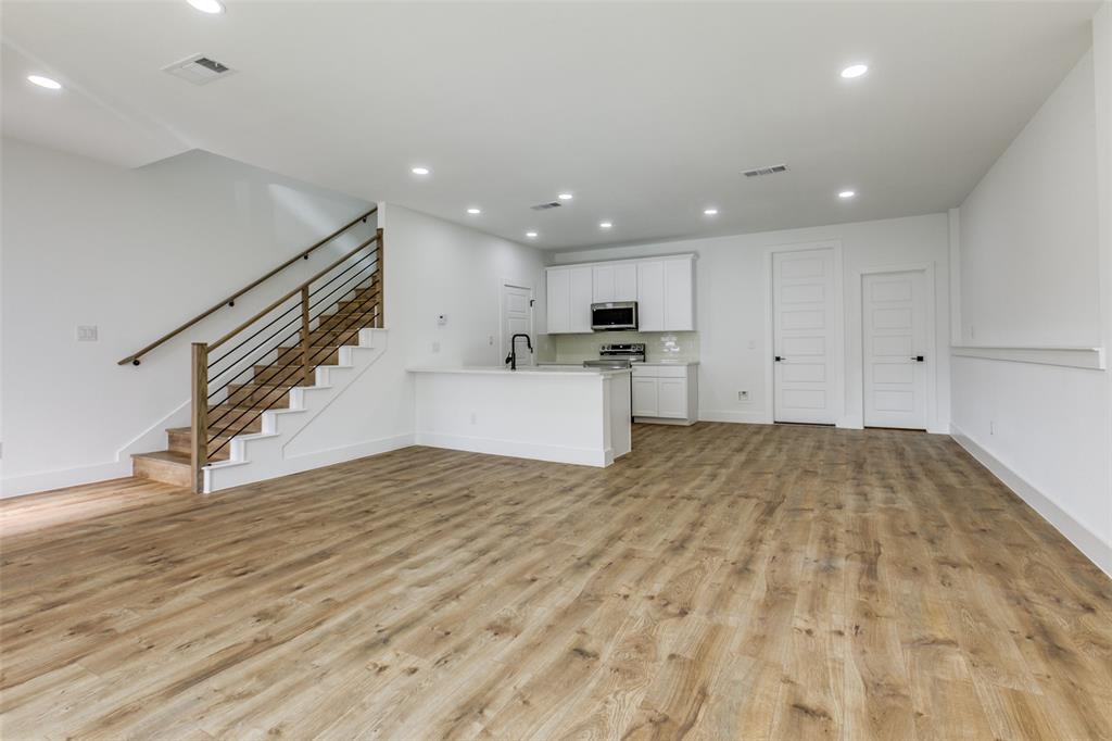 Timberleaf Lane TWNHMS - Residential