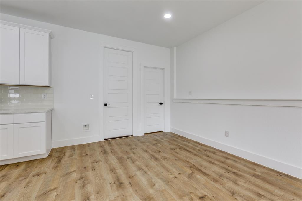 Timberleaf Lane TWNHMS - Residential