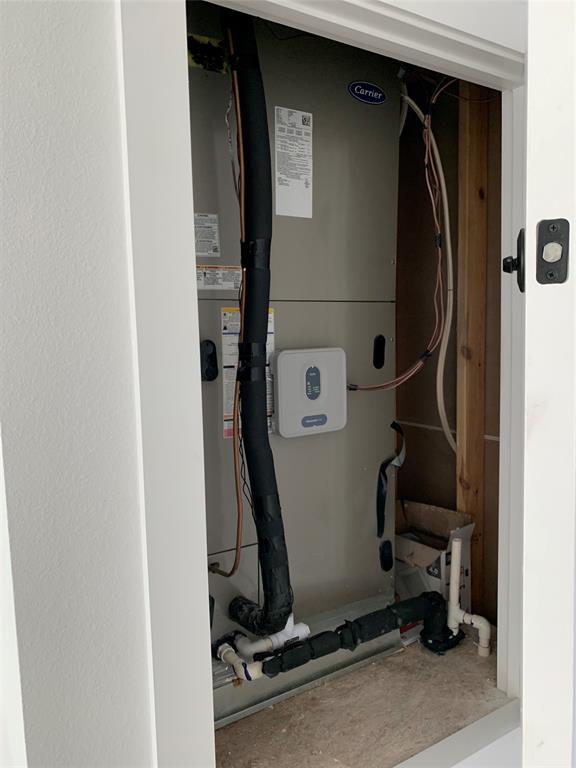 Timberleaf Lane TWNHMS - Residential