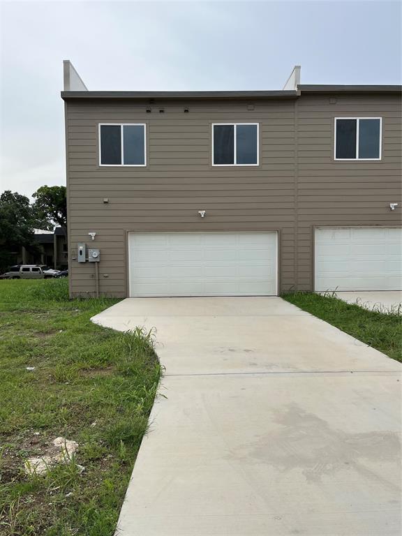 Timberleaf Lane TWNHMS - Residential