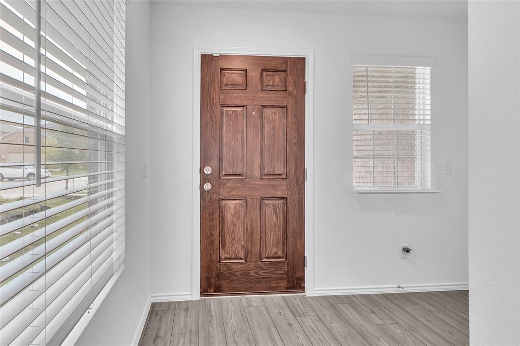 1823 Ballinger Drive