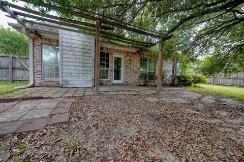 A home in Lindale