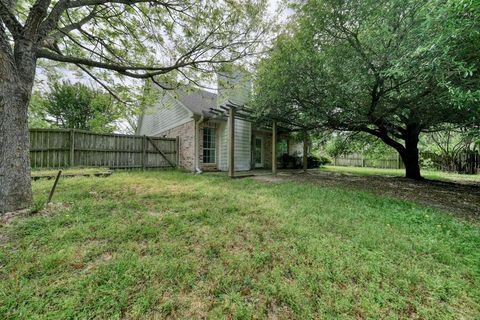 A home in Lindale