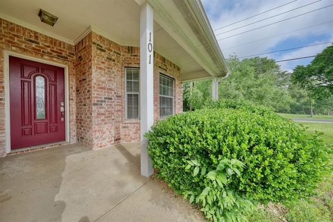 A home in Lindale