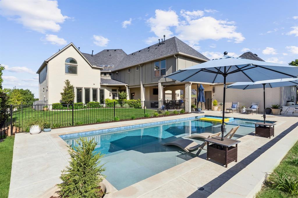 2413 Versailles Drive