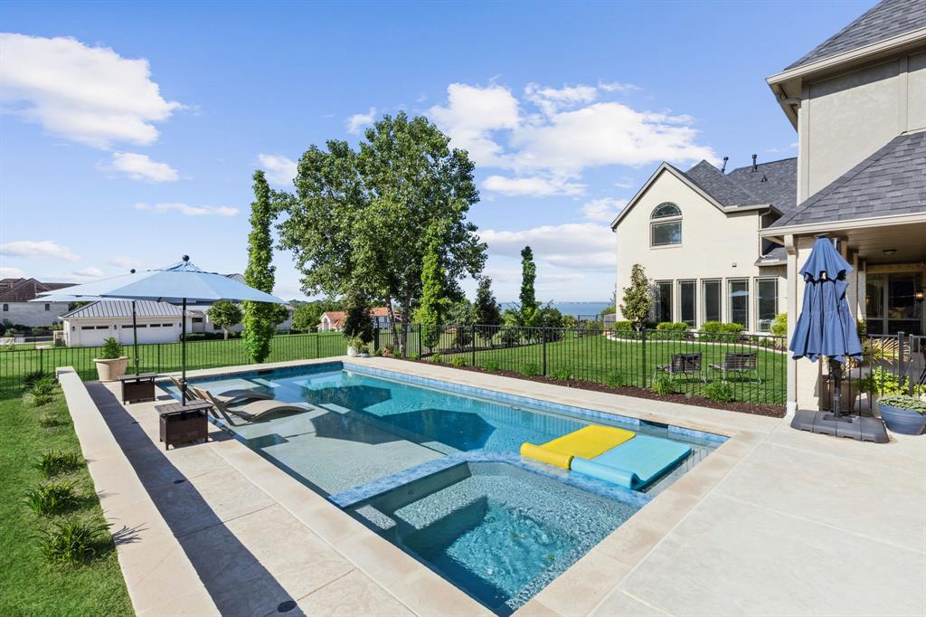2413 Versailles Drive